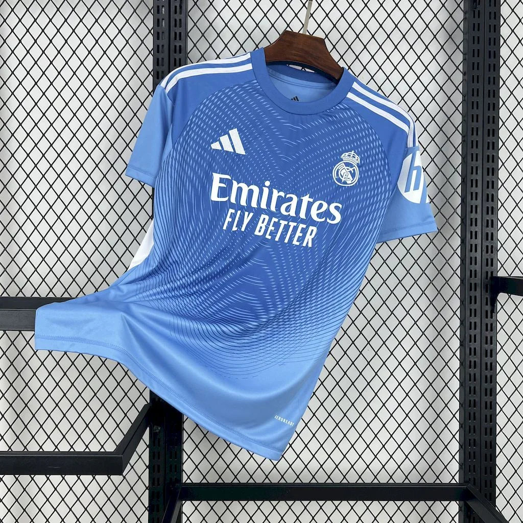 Maillot Real Madrid Concept 2025/2026 : vue avant